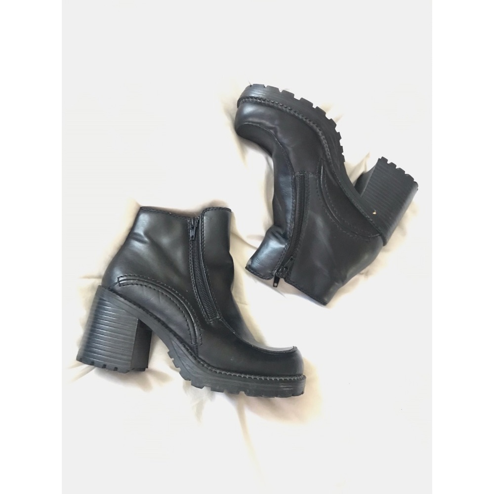 VTG 90’s ankle boots